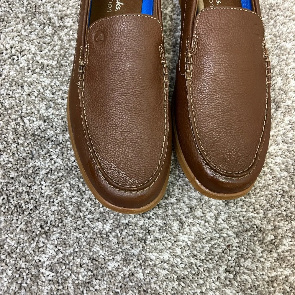 Clarks Men's Brown Loafers NWOT see pics and description for blemishes